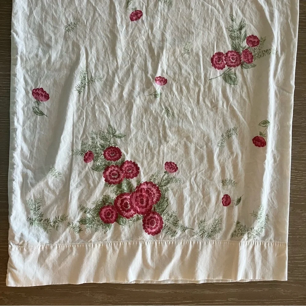 Vintage 60s Pink and Red Floral Cotton Single Standard Pillowcase/Quilt fabric